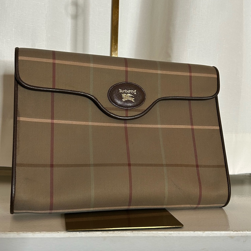 Burberrys Tan Plaid Vintage Clutch